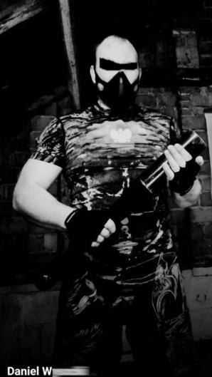 [VIDEO] Szydzi z Policji w Radzyminie i Sądu w Wołominie porywacz 2 dzieci! Czy Komendant Policji w Radzyminie Paweł Piórkowski i Prezes Sądu Rejonowego w Wołominie Mariusz Matusiak boją się Daniela W., bo trenuje sporty walki? Rutkowski się nie boi!