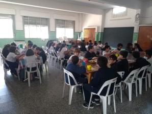 Zakup komputerów do szkoły w General Conesa w Argentynie