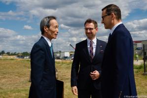 [VIDEO] Premier Mateusz Morawiecki: Polska jako specjalna strefa ekonomiczna staje się dzisiaj faktem. Międzynarodowy japoński koncern Daikin Industries Ltd. otworzy nowy zakład produkcyjny pod Łodzią