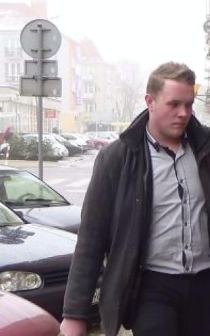 Policjant z drogówki zaatakował dziennikarza. Prokuratura bada sprawę