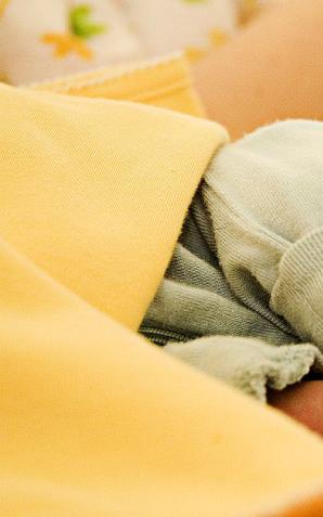 W usypianiu małych dzieci może pomóc biały szum. Nie powinien jednak zbyt często zastępować tradycyjnych metod usypiania