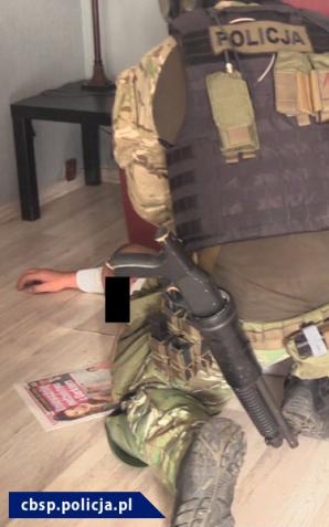 [VIDEO] Mogli sfałszować niemal każdy dokument – rozbita zorganizowana grupa przestępcza