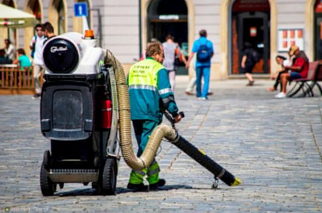 Bezrobocie w Polsce spadło poniżej 9 procent. Pracownicy sezonowi pilnie poszukiwani, również ci z Ukrainy!