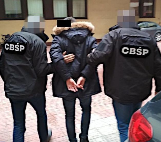 [VIDEO] Aresztowane 3 osoby podejrzane o zbrodnię fakturową