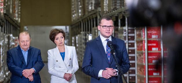 Wizyta wiceministra Pawła Szefernakera w TAGO Przedsiębiorstwie Przemysłu Cukierniczego