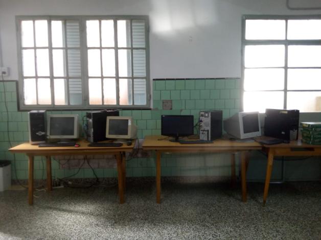 Zakup komputerów do szkoły w General Conesa w Argentynie