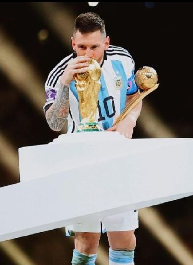 Sędzia Szymon Marciniak w znakomitym stylu zakończył najlepszy mecz mundialu Qatar 2022!  Argentyna pokonując Francję po karnych zdobywa puchar świata!